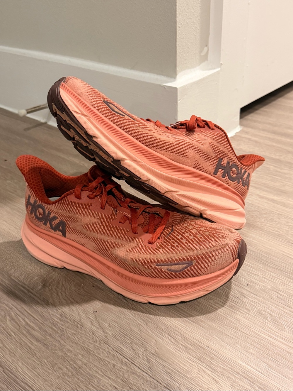 Hoka One One Clifton 9 Shoes Womens Size 9.5B Pink Running Sneakers 1127896 RERT